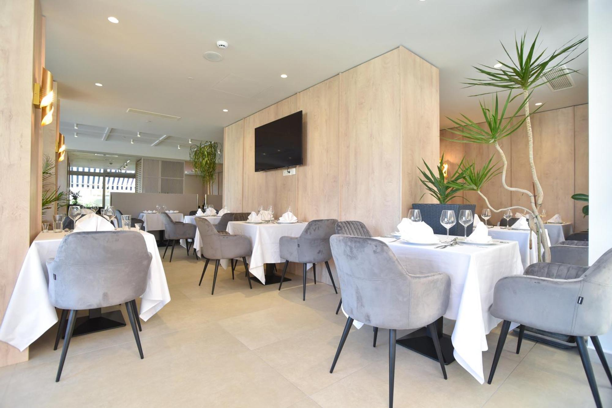 Hotel La Mer Budva Luaran gambar