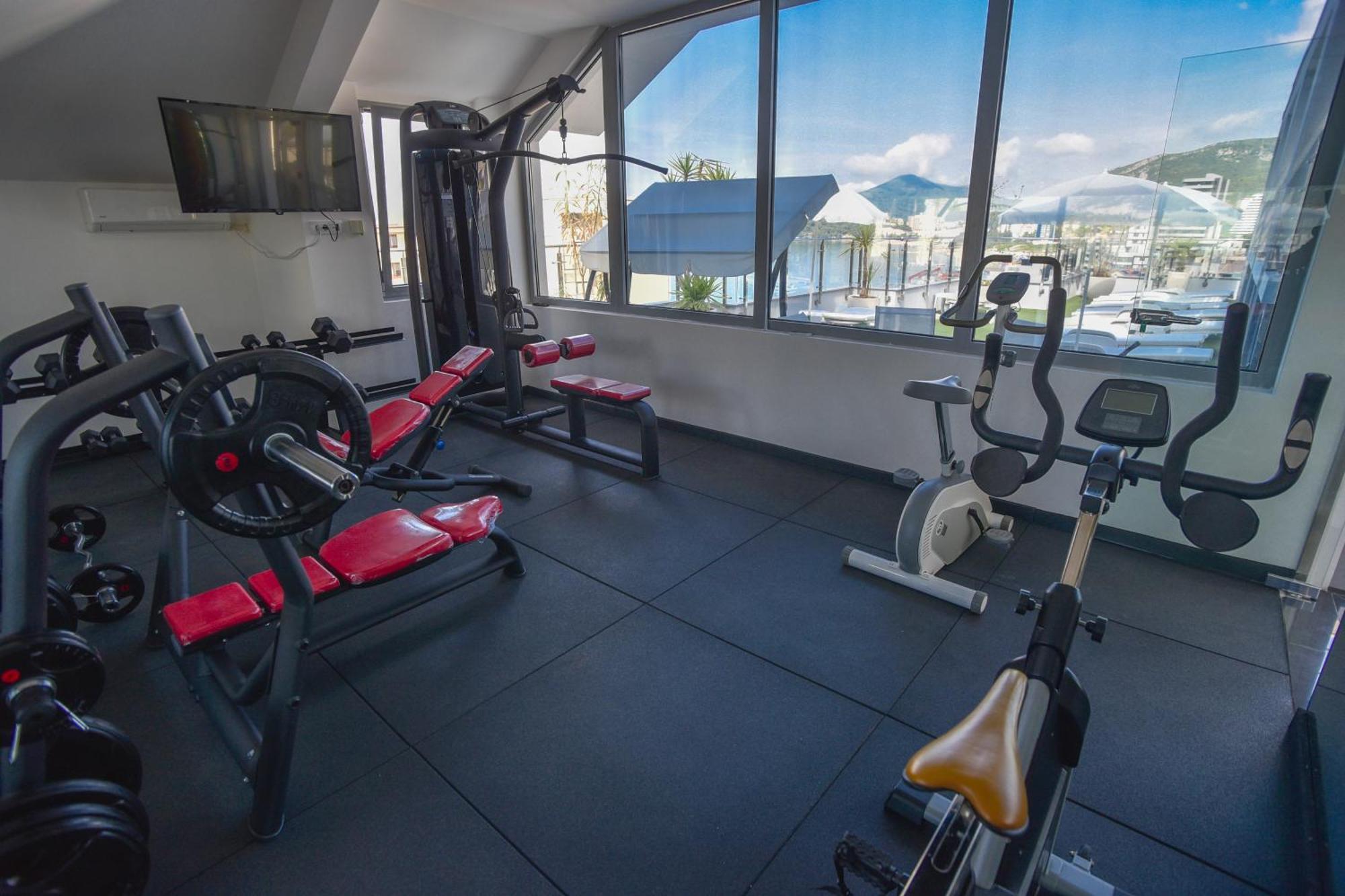 Hotel La Mer Budva Luaran gambar