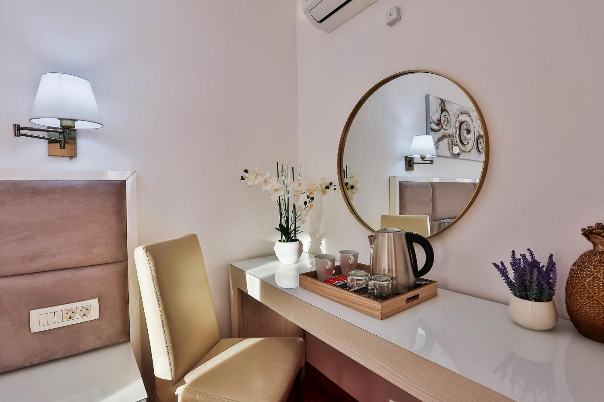 Hotel La Mer Budva Luaran gambar