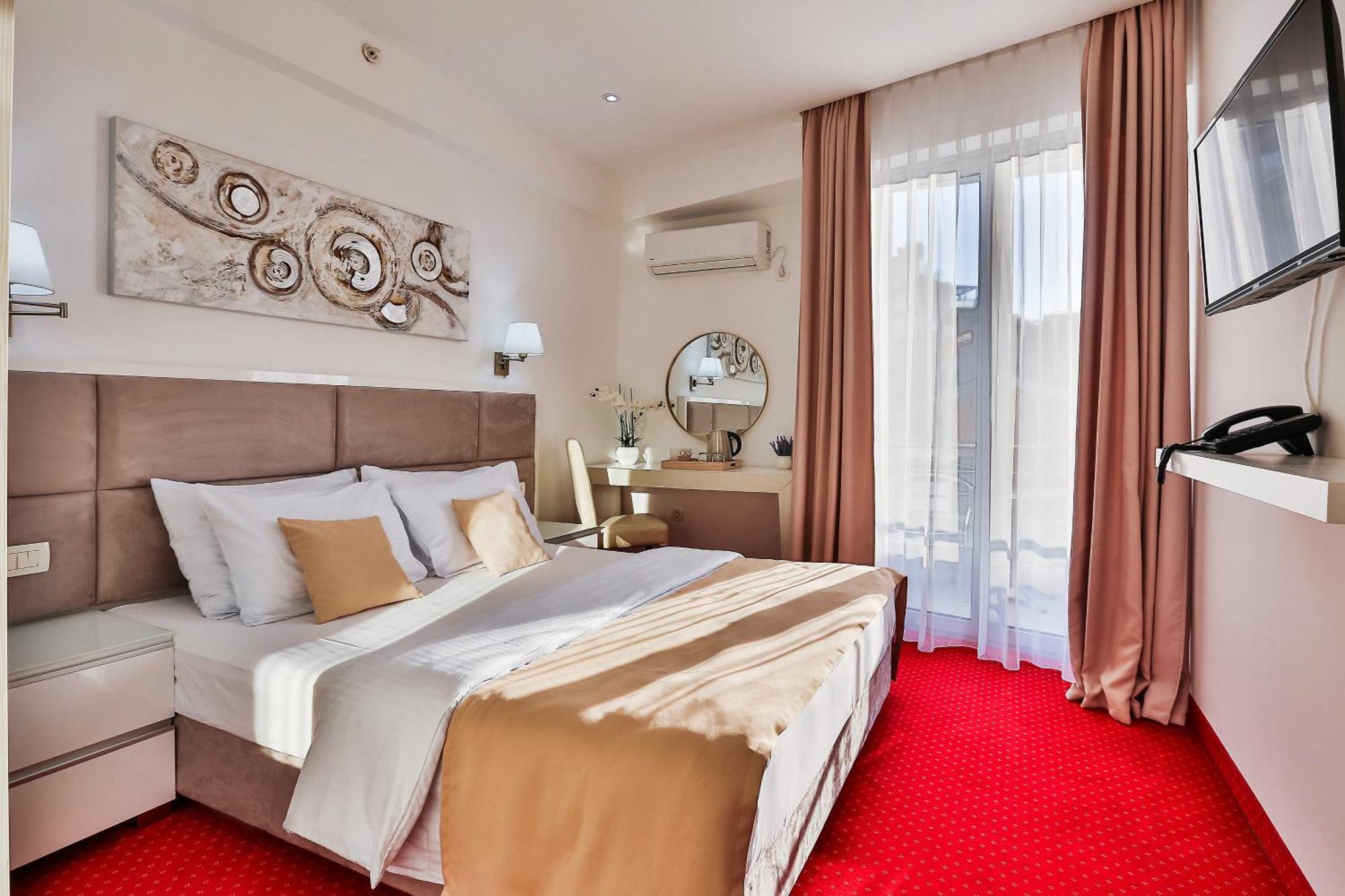 Hotel La Mer Budva Luaran gambar