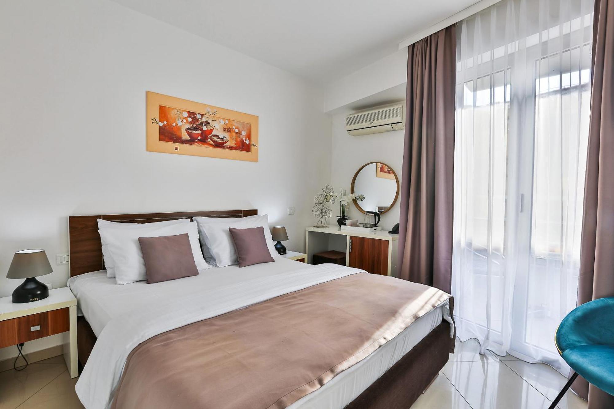 Hotel La Mer Budva Luaran gambar