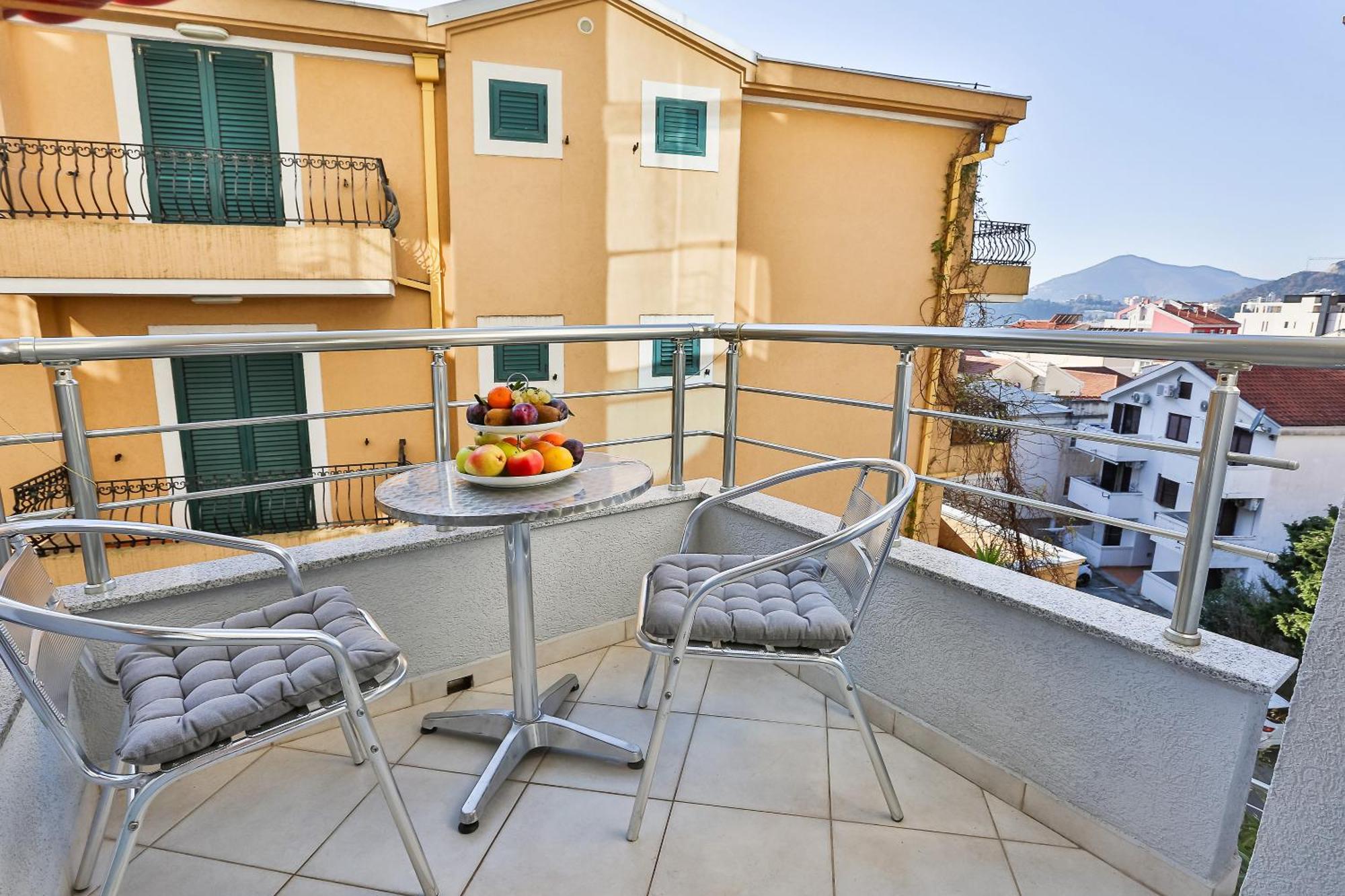 Hotel La Mer Budva Luaran gambar